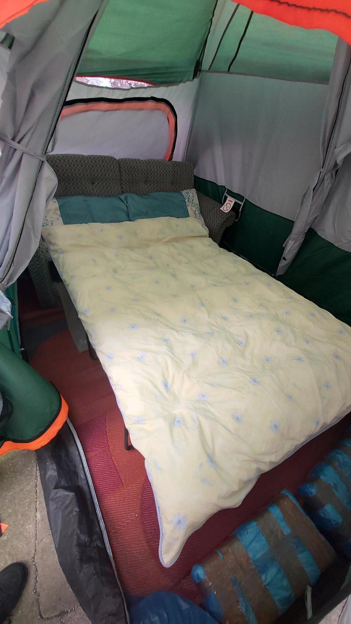 Phoenix Nights Guest House 배로우인퍼니스 외부 사진