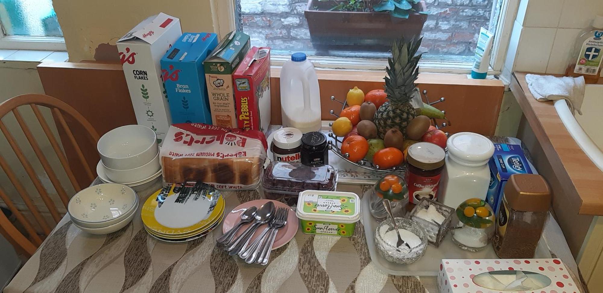 Phoenix Nights Guest House 배로우인퍼니스 외부 사진